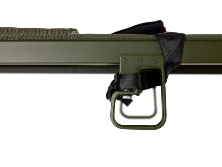 Multi point harness for field stretchers